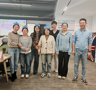 I-FLOW Employees Celebrate Their Birthdays Together